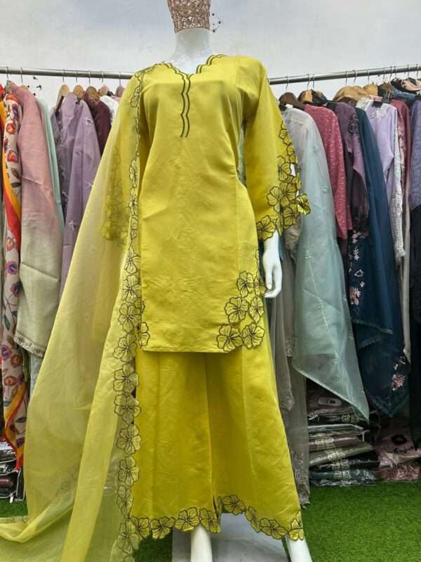READYMADE LAWN SUITS WITH HEAVY MULTIPLE PATCHES